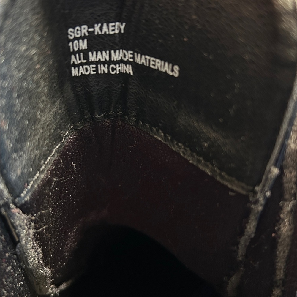 Boots - Picture 5 of 5